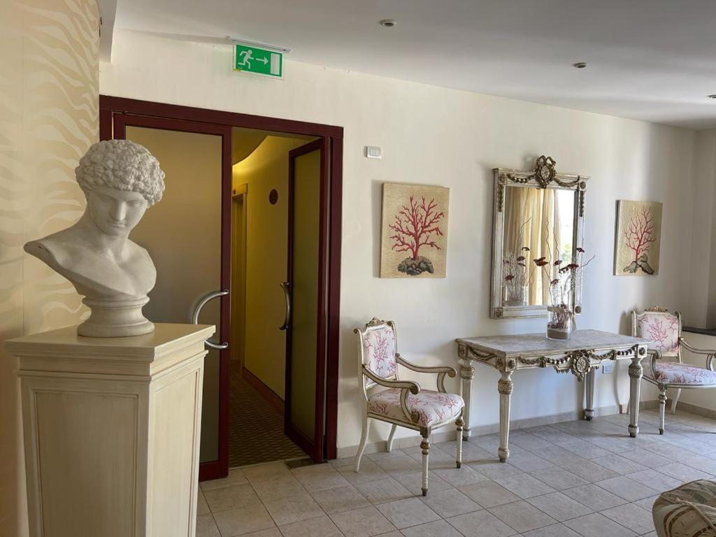 Hotiday Room Collection - Mattinata Faraglioni Εξωτερικό φωτογραφία